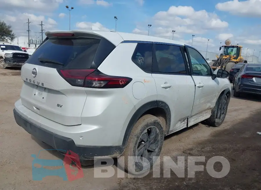 5N1BT3BA8RC677716 Photo# 4