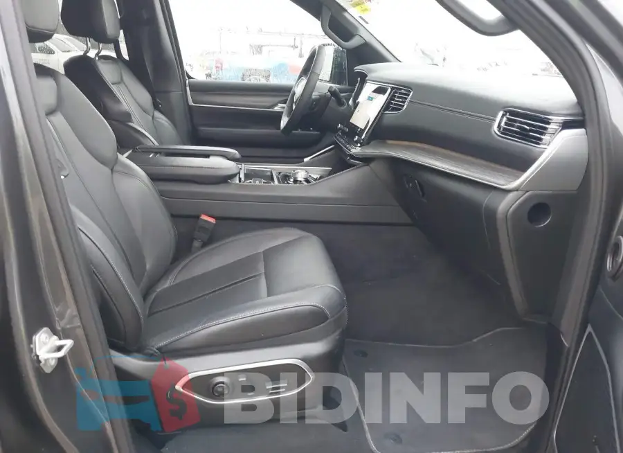 1C4SJSBP6RS144195 Photo# 5
