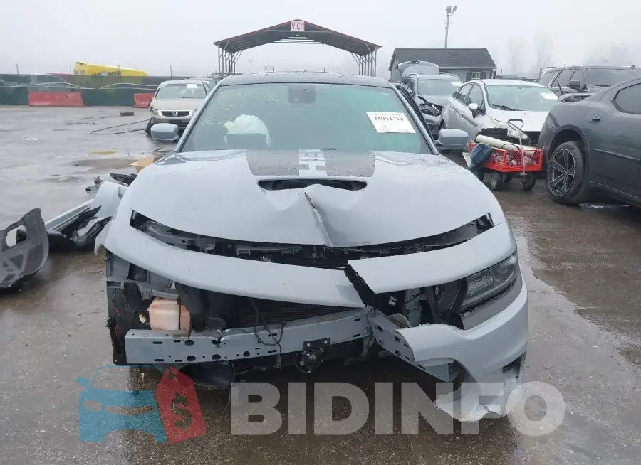 2C3CDXCT8LH216635 Photo# 13