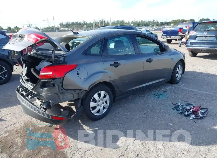 1FADP3E20JL302449 Photo# 4