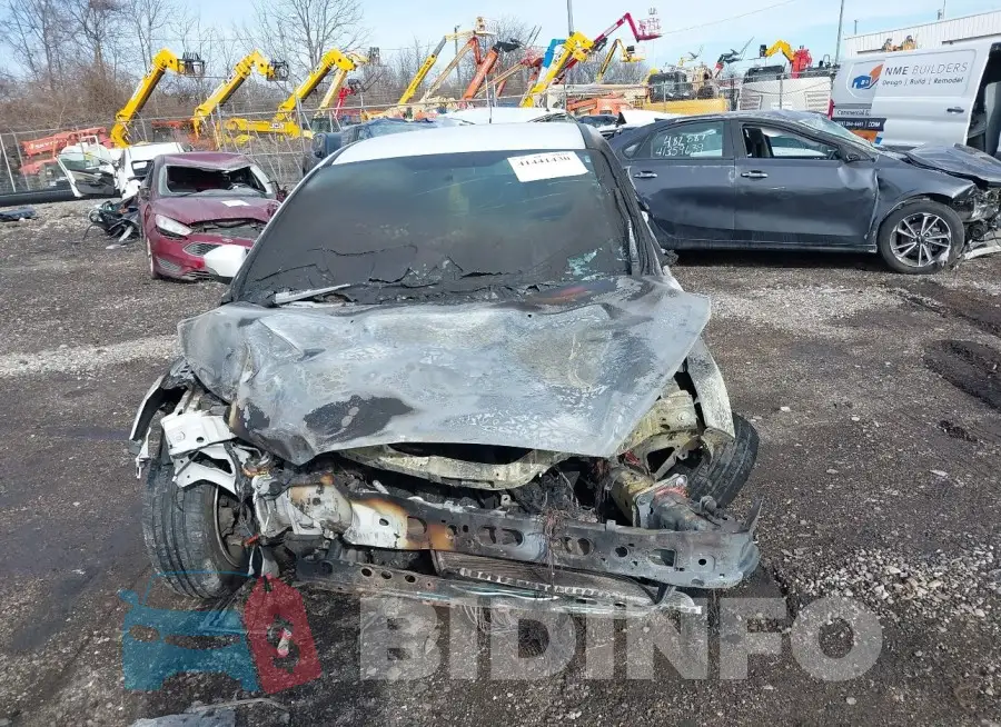 1FADP3F27GL406749 Photo# 12