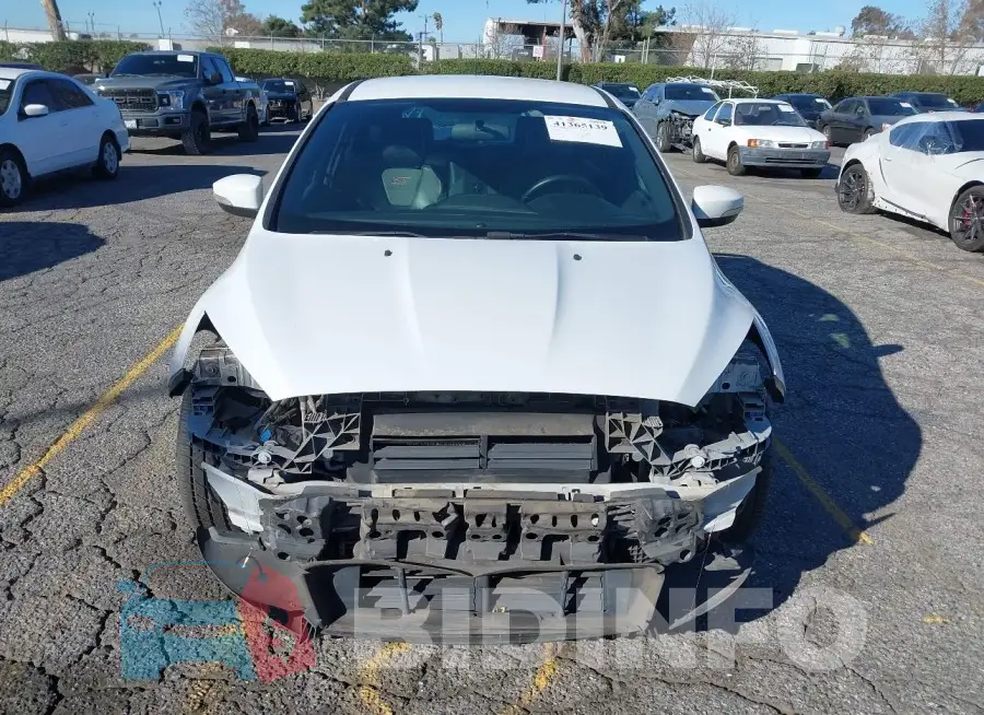1FADP3L92FL380352 Photo# 13