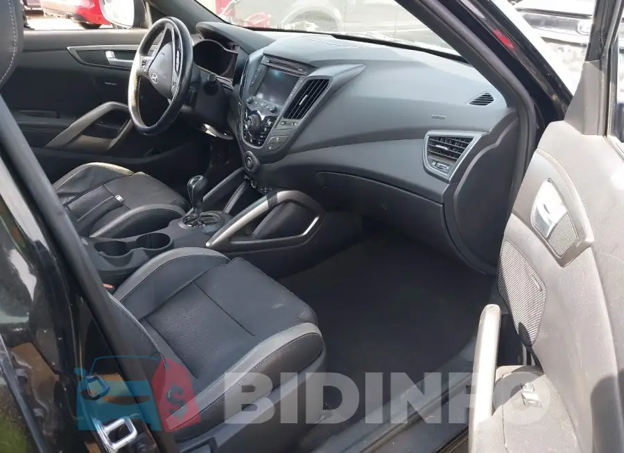 KMHTC6AE8GU255625 Photo# 5