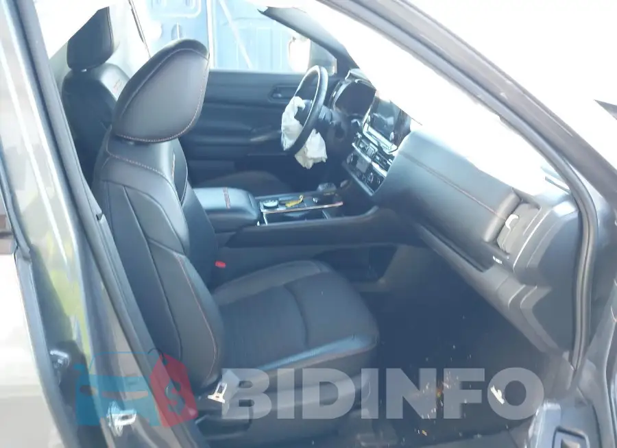 5N1DR3BD0PC276899 Photo# 5