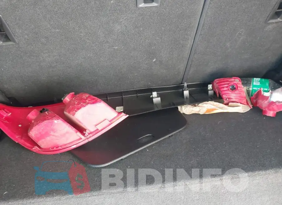 3GNCJLSB8GL201501 Photo# 12