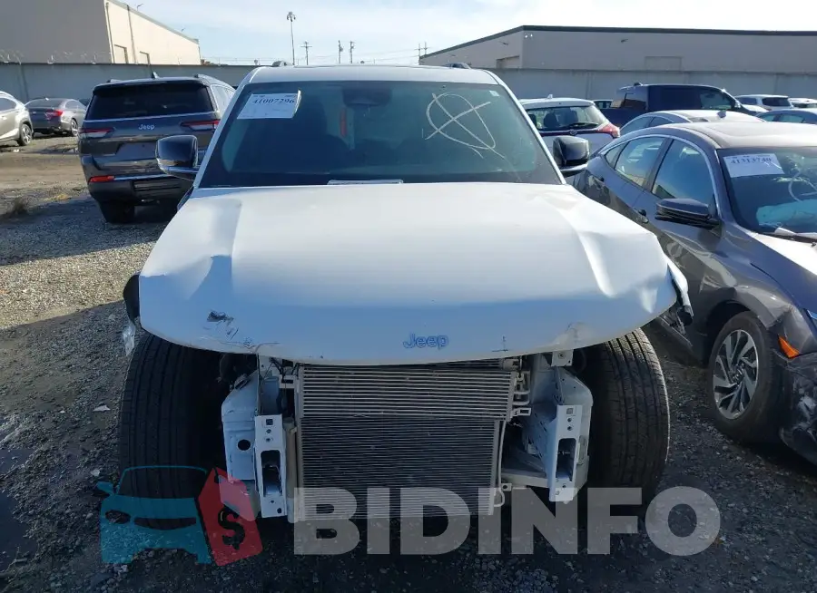 1C4RJGBG7N8568150 Photo# 13