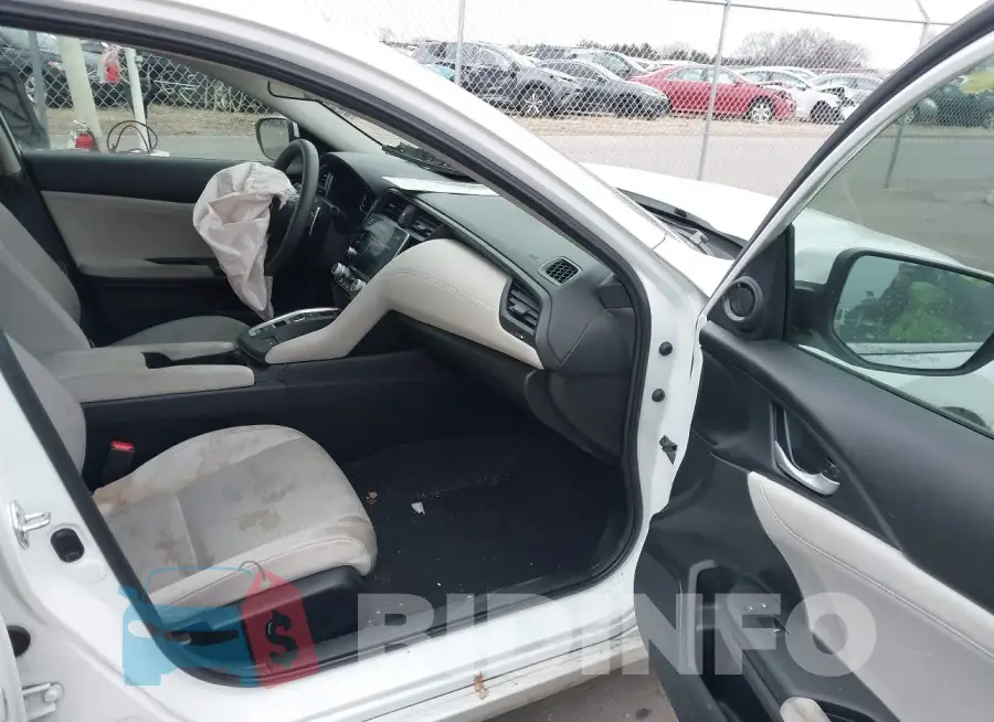 19XZE4F57NE001096 Photo# 5