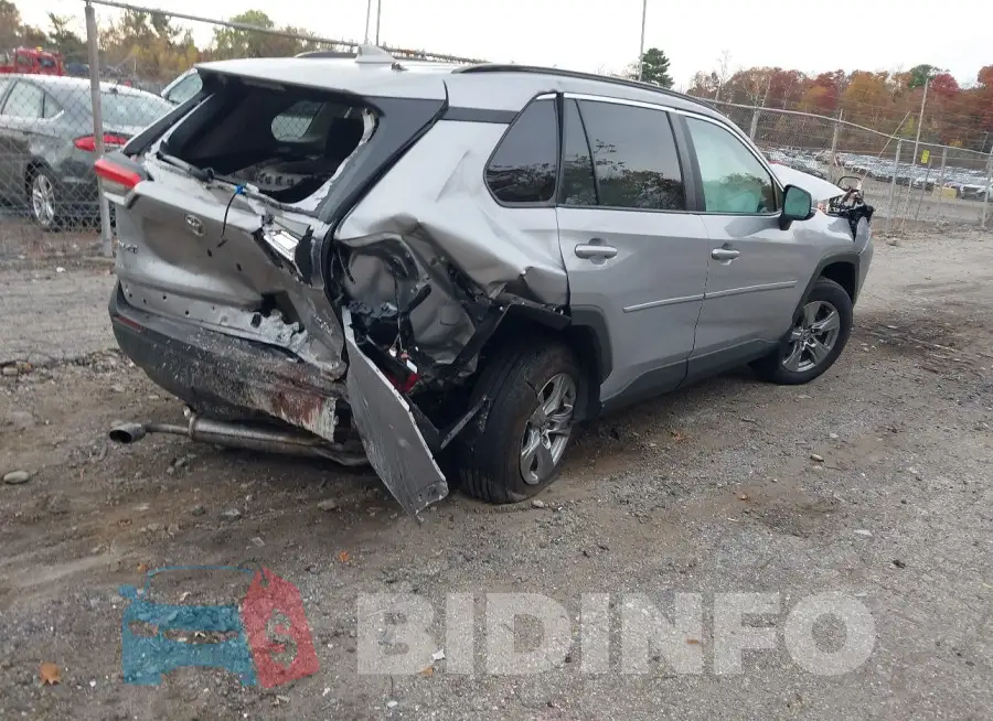 2T3P1RFV2PW388048 Photo# 4