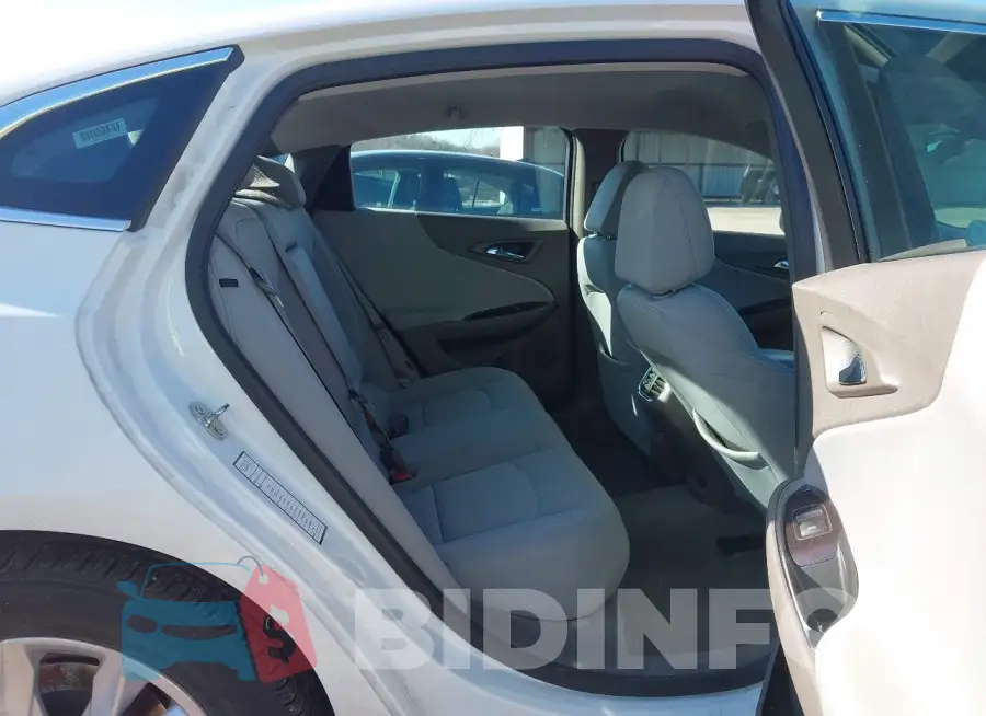 1G1ZD5ST1NF109905 Photo# 8