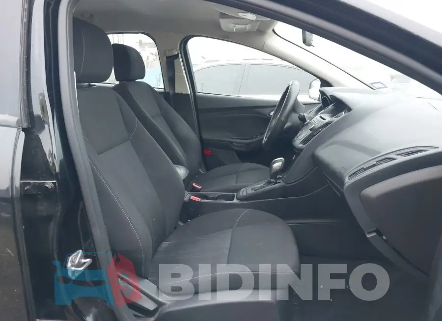 1FADP3F23GL370140 Photo# 5