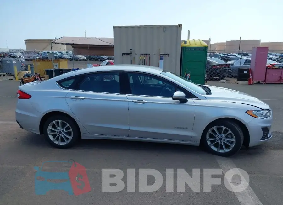 3FA6P0LU8KR116690 Photo# 13