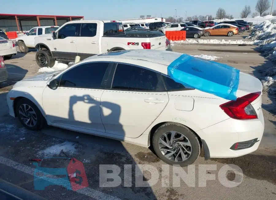 19XFC2F72GE067444 Photo# 15