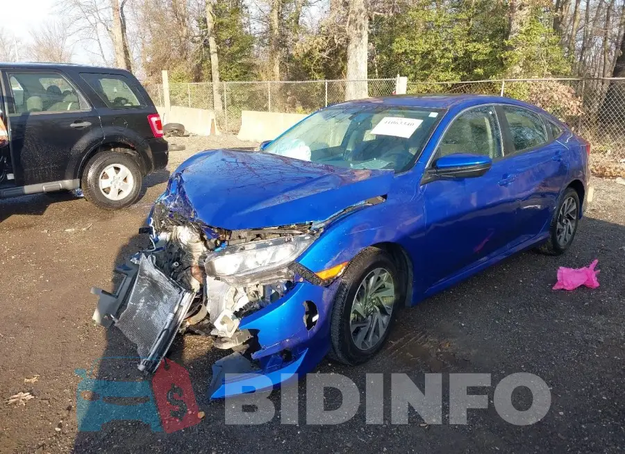 19XFC2F72HE220115 Photo# 2