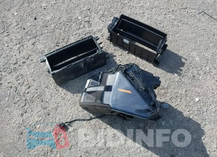 5NMP4DGL8RH037708 Photo# 12