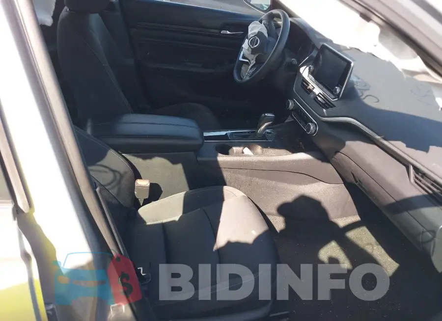 1N4BL4BVXKC203520 Photo# 5