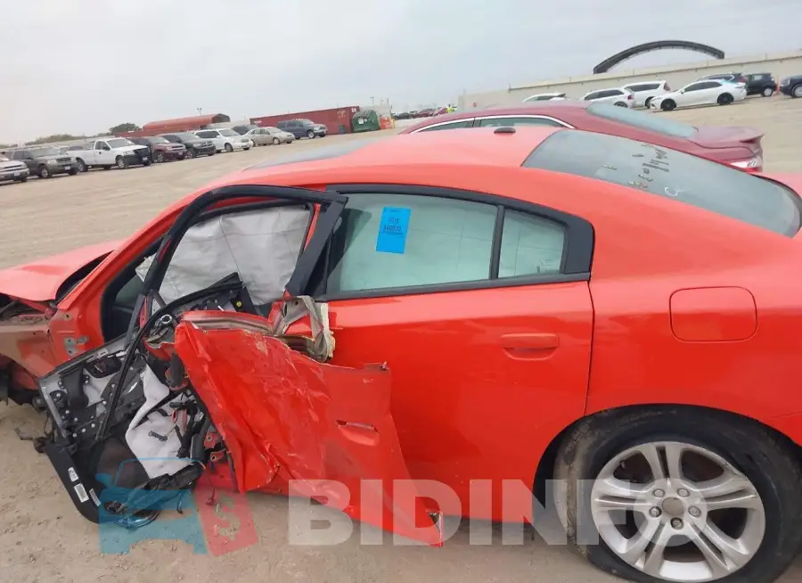 2C3CDXBG1KH720821 Photo# 15