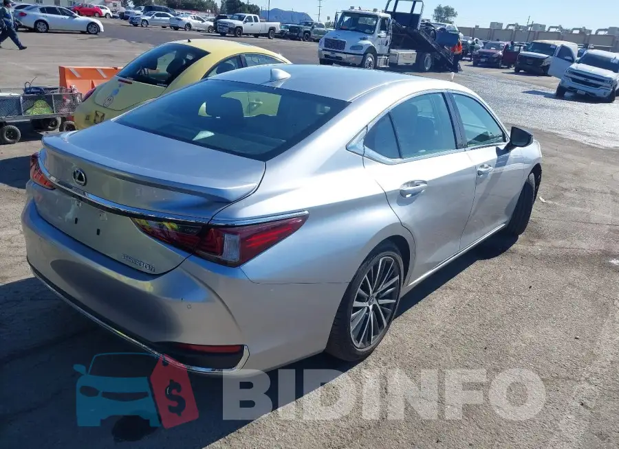 58ADA1C12RU042009 Photo# 4
