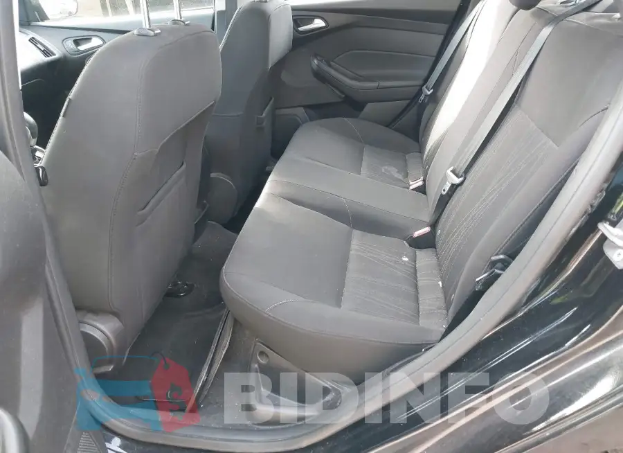 1FADP3F2XHL294367 Photo# 8