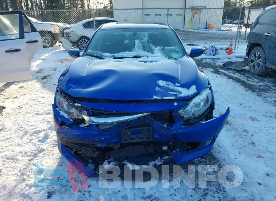 19XFC2F5XJE207486 Photo# 12