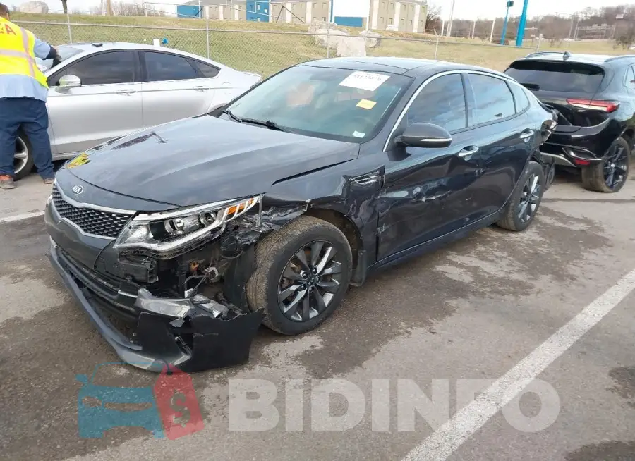 5XXGT4L30JG246775 Photo# 2
