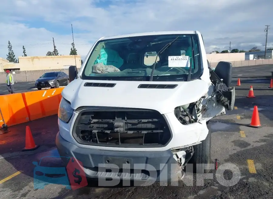 1FTYR1ZM9GKB22083 Photo# 12