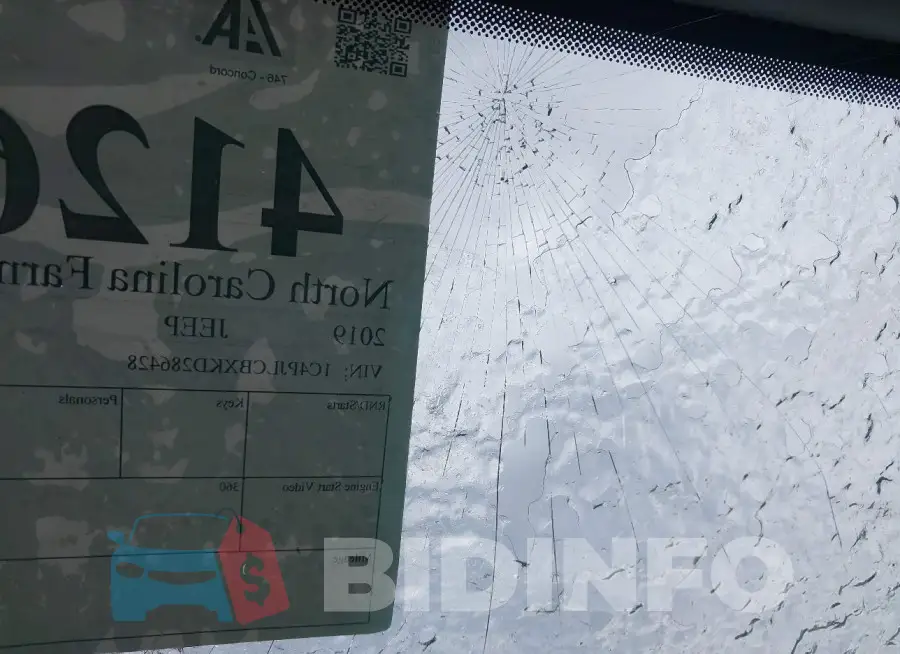 1C4PJLCBXKD286428 Photo# 21