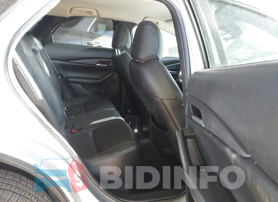 3MVDMABL2MM242082 Photo# 8