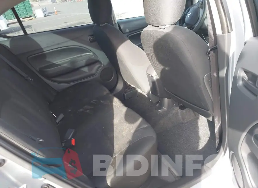 ML32FUFJ4RHF00424 Photo# 8