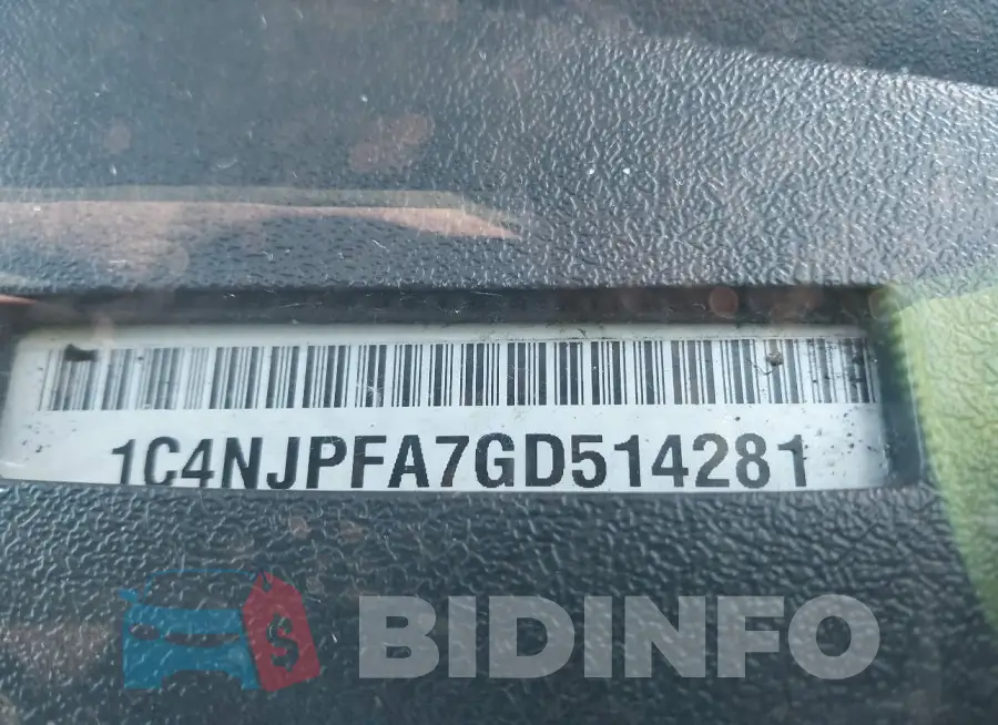 1C4NJPFA7GD514281 Photo# 9