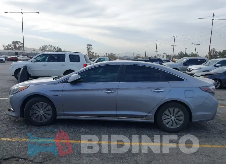 KMHE24L19GA012000 Photo# 14