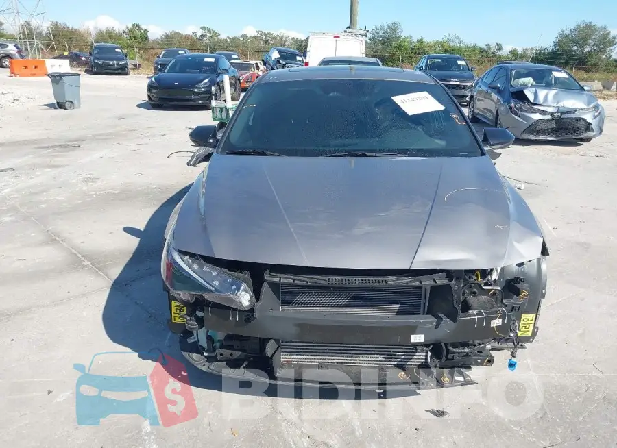 KMHLR4AF3PU559912 Photo# 13