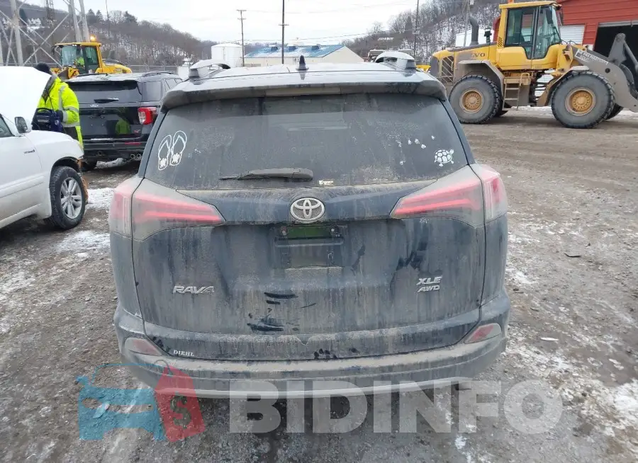 JTMRFREV8JD240826 Photo# 16