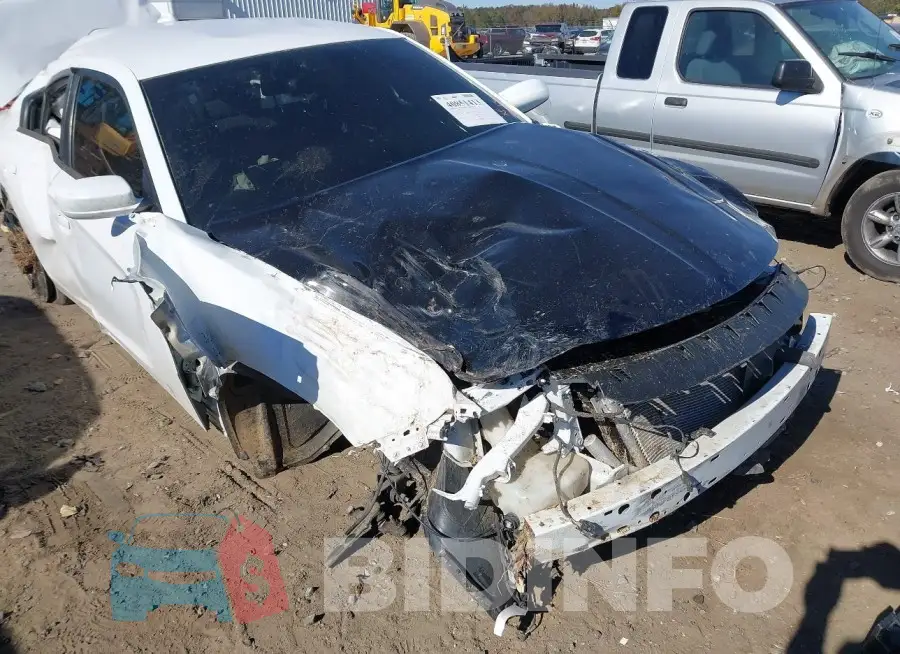 2C3CDXCT6GH185763 Photo# 6