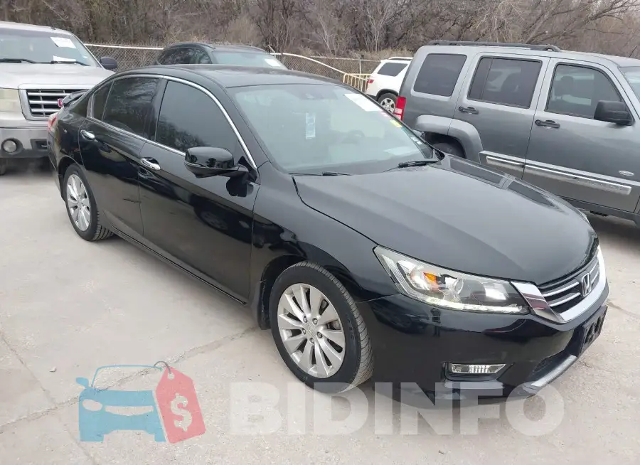 1HGCR3F86FA032893 Photo# 1