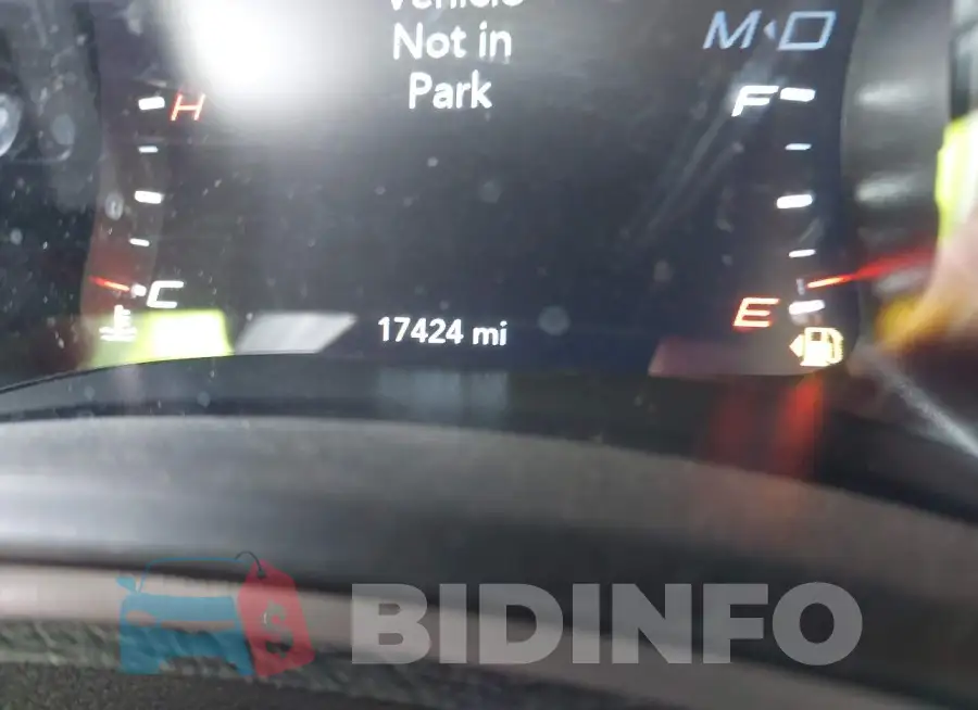 2C3CDXCT2PH703383 Photo# 16