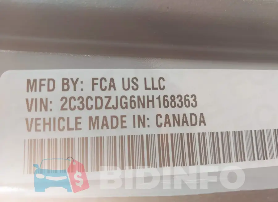 2C3CDZJG6NH168363 Photo# 9