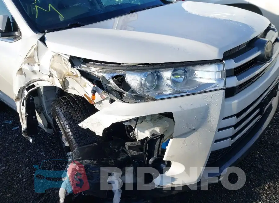 5TDBZRFH8JS840137 Photo# 6