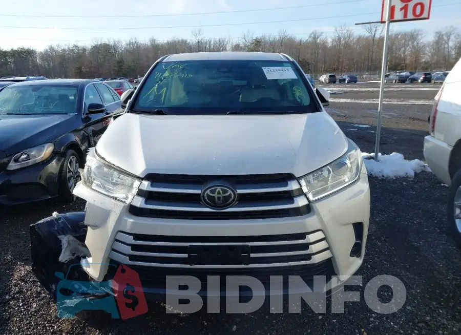 5TDBZRFH8JS840137 Photo# 12