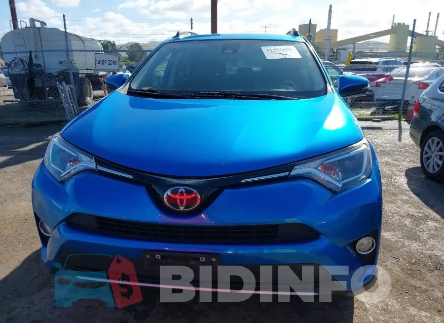JTMWFREV2JJ748052 Photo# 13
