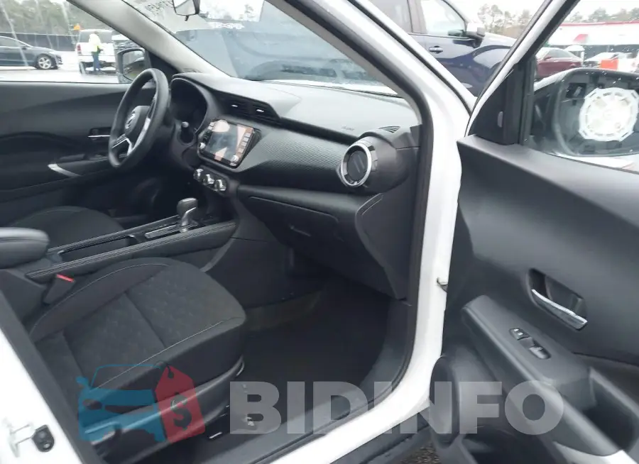 3N1CP5CV3PL560253 Photo# 5