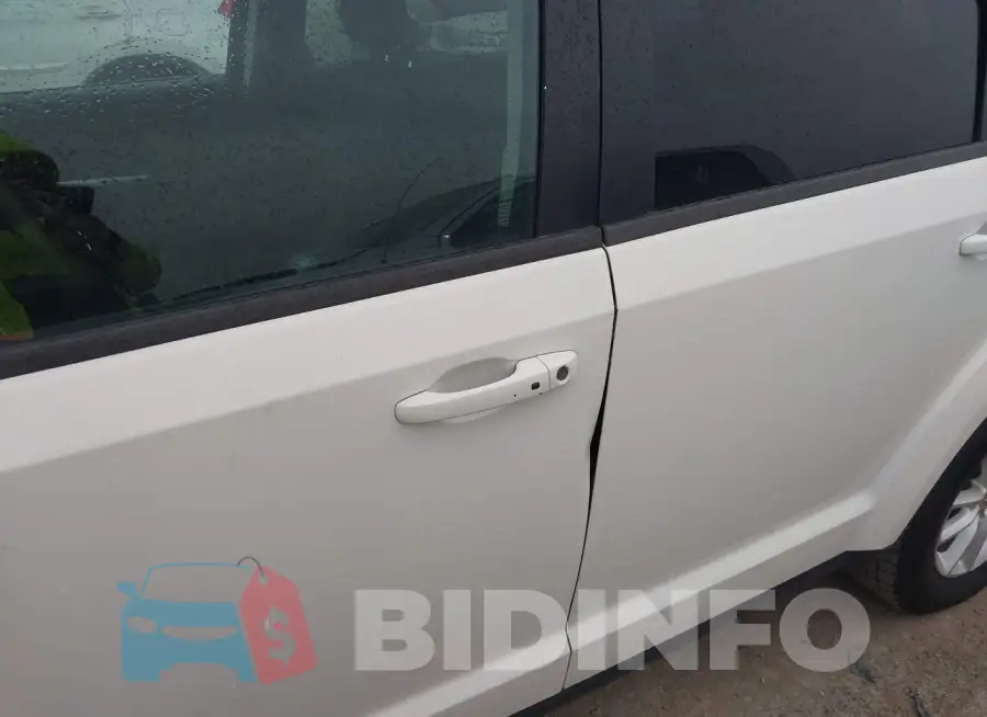 3C4PDCBG6HT509975 Photo# 6
