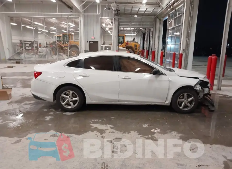 1G1ZB5ST8HF150414 Photo# 14