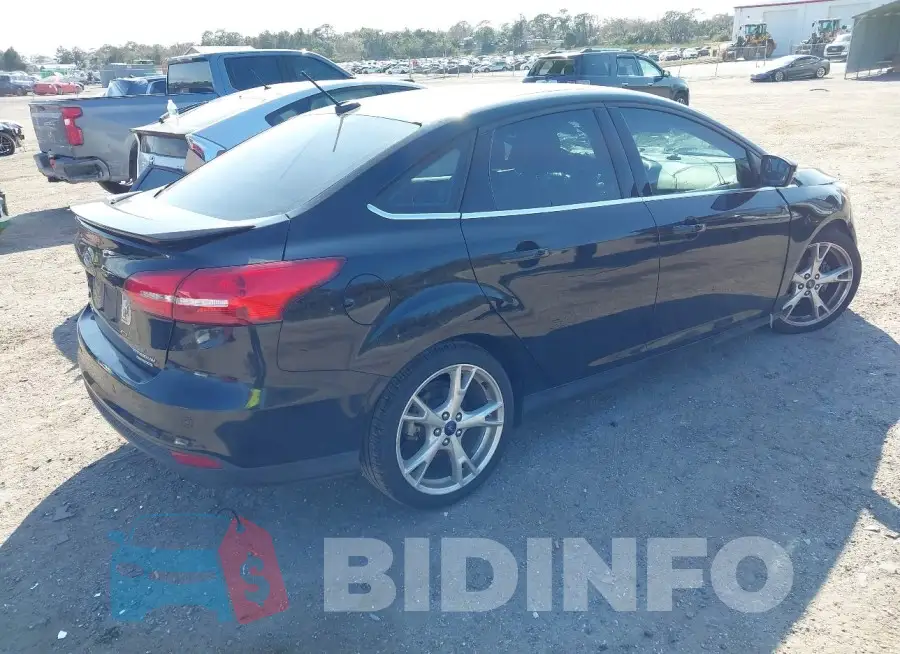 1FADP3J28GL335410 Photo# 4