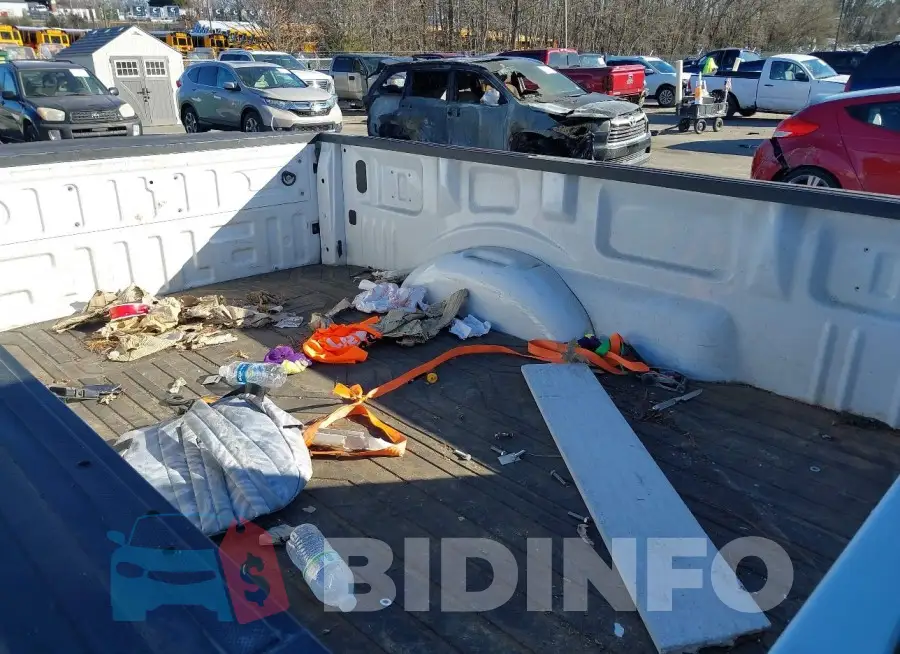 1FTMF1CBXNKD27102 Photo# 8