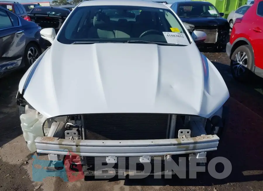 3FA6P0G75GR332749 Photo# 13