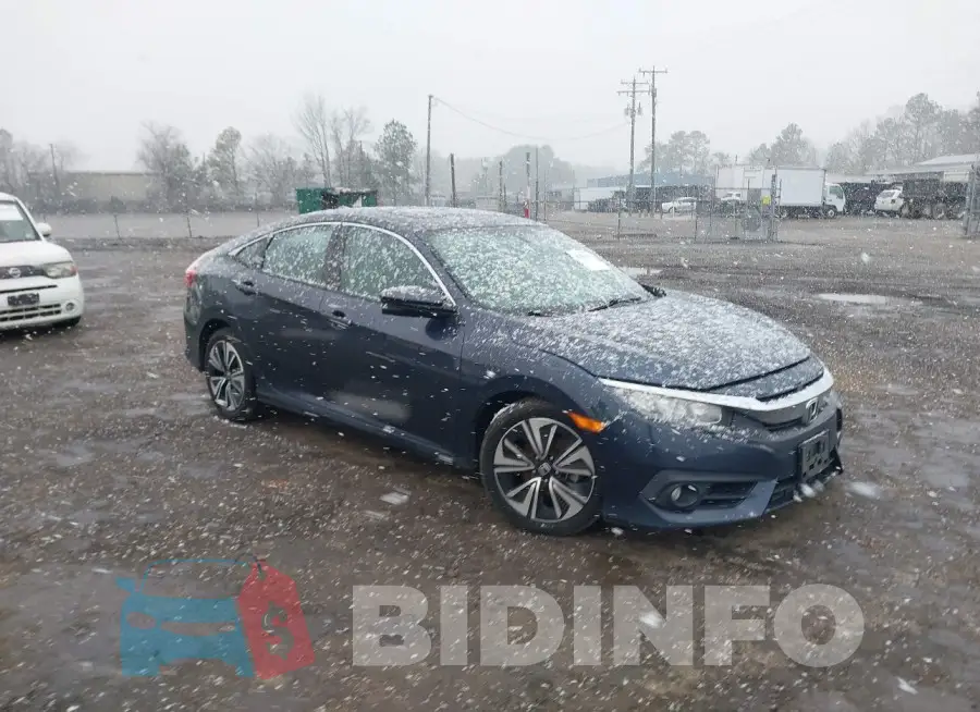 19XFC1F30GE042596 Photo# 1
