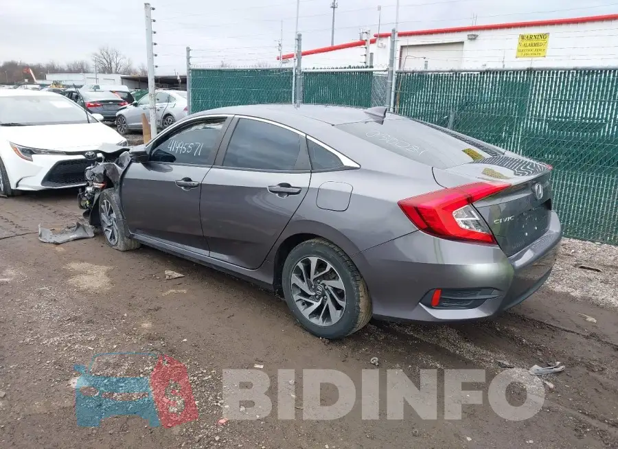 19XFC2F82HE030081 Photo# 3