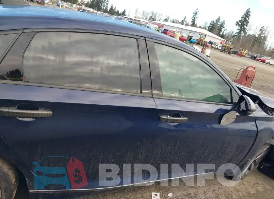 1HGCV2F99JA022334 Photo# 12