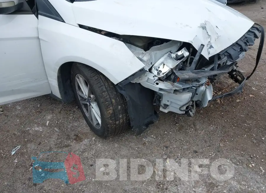 1FADP3F28GL268980 Photo# 6