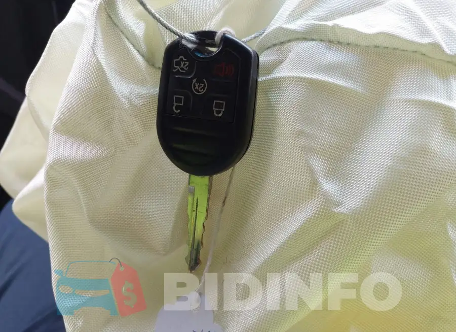 1FAHP2H8XKG105729 Photo# 11